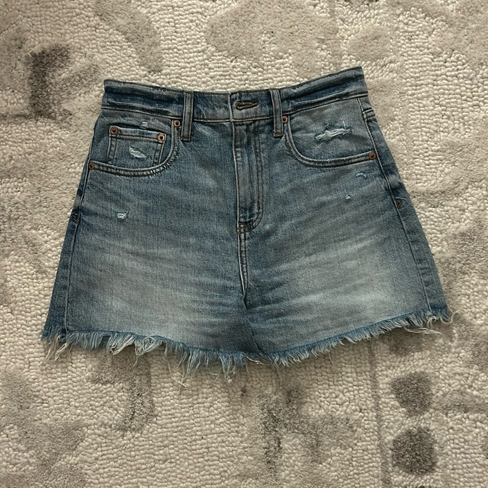 Daze Jean shorts - Picture 1 of 2